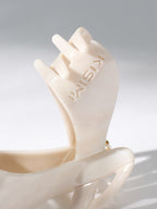 Unique claw clip "M"